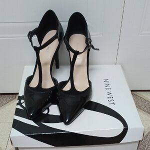 Nine West Black Shiny Shoes Size 7